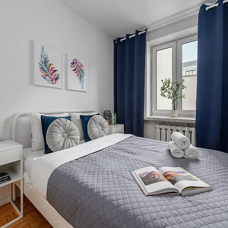 Charming For 6 * Warszawa