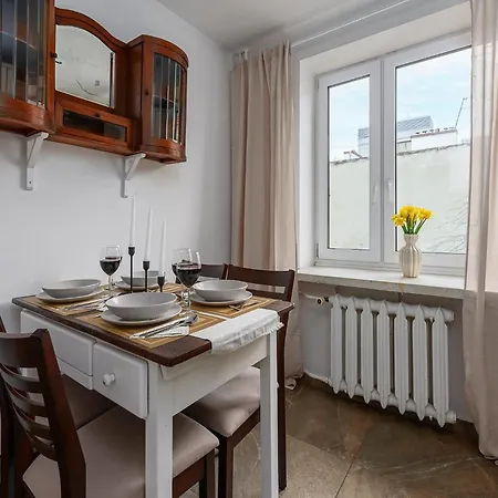 Charming For 6 * Warszawa