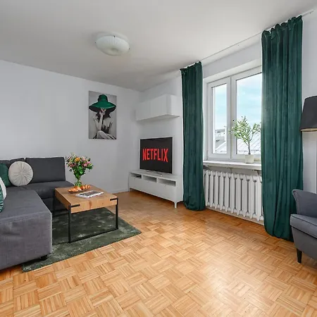 Lejlighed Charming For 6 Warszawa